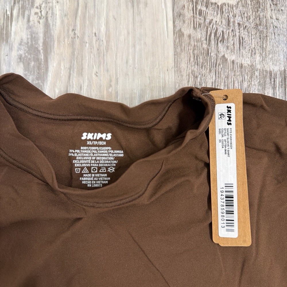 Skims fits everybody short sleeve tshirt cocoa brown size xsmall
NEW WITH TAG - Picture 2 of 2